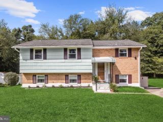Foreclosed Home - 7884 W RIVERSIDE DR, 21122