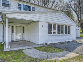 Foreclosed Home - 7 SAXONY CT, 21208