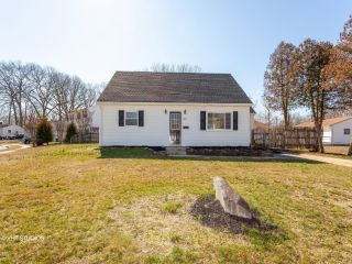 Foreclosed Home - 3703 Holly Grove Rd, 21220