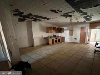 Foreclosed Home - 2231 W BALTIMORE ST, 21223