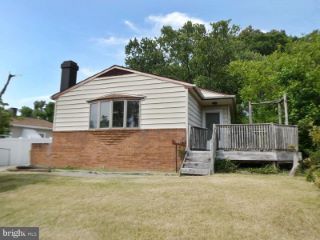 Foreclosed Home - 3216 WOODSIDE AVE, 21234
