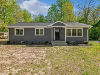 Foreclosed Home - 25325 SANDY POINT RD, 21639
