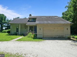 Foreclosed Home - 29972 HOLLY ACRES RD, 21673
