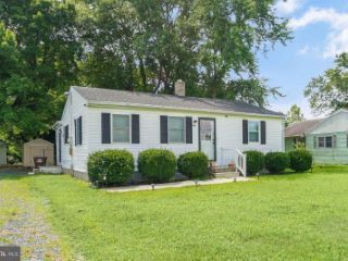 Foreclosed Home - 411 N DIVISION ST, 21826
