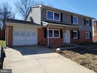 Foreclosed Home - 4115 Guilford Ln, 22193