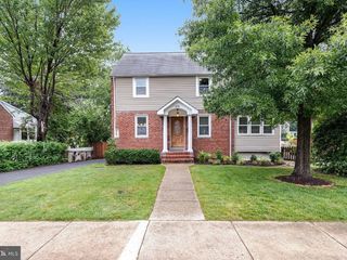 Foreclosed Home - 615 N GEORGE MASON DR, 22203