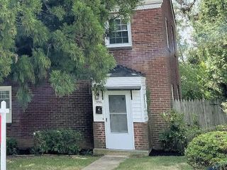 Foreclosed Home - 5746 15TH ST N, 22205