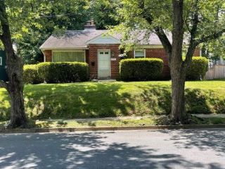 Foreclosed Home - 2316 JOHN MARSHALL DR, 22205