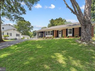 Foreclosed Home - 7704 GROVENOR CT, 22315
