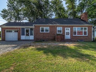 Foreclosed Home - 52 LAKE RD, 22511