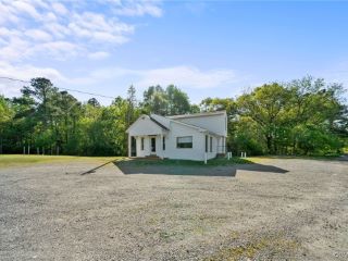 Foreclosed Home - 1908 RICHMOND HWY, 22560