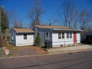 Foreclosed Home - 1321 LIGHTFOOT ST, 22701