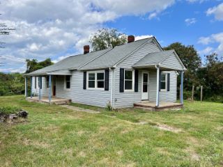 Foreclosed Home - 399 SHELBY RD, 22727