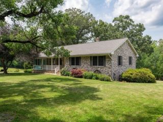 Foreclosed Home - 7582 PLANK RD, 22920