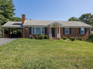 Foreclosed Home - 5964 JARMANS GAP RD, 22932