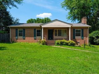 Foreclosed Home - 136 HEATHERTON DR, 22968