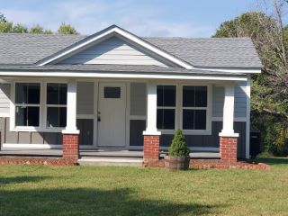 Foreclosed Home - 502 BYBEE RD, 22974