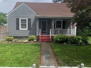Foreclosed Home - 14 N ROSE AVE, 23075