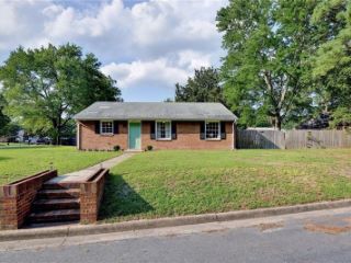 Foreclosed Home - 613 DALE ST, 23075