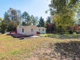 Foreclosed Home - 122 FAIRVIEW RD, 23093