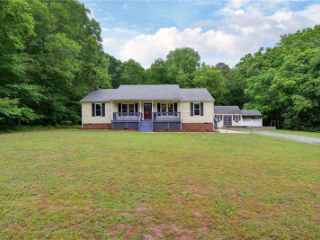 Foreclosed Home - 78 VALLEY FOREST RD, 23106