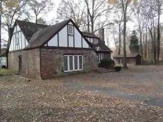 Foreclosed Home - 3907 S FAIRWAY DR, 23139