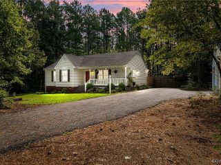 Foreclosed Home - 1925 PINE CREEK BLUFF RD, 23139