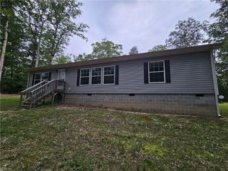 Foreclosed Home - 4215 REGENCY DR, 23149
