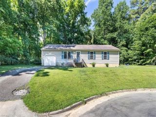 Foreclosed Home - 206 LOUISE LN, 23168