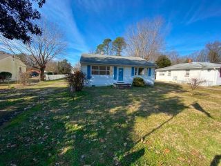 Foreclosed Home - 613 Queens Creek Road, 23185
