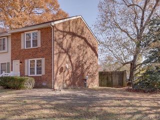 Foreclosed Home - 2802 OAK HILL DR, 23185