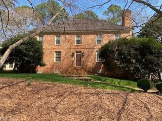 Foreclosed Home - 100 COLONELS WAY, 23185