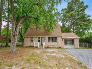 Foreclosed Home - 104 BROOKWOOD DR, 23185