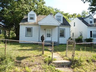 Foreclosed Home - 2106 HARWOOD ST, 23224