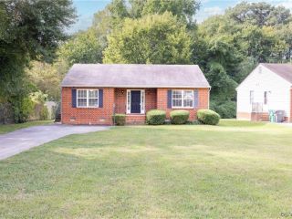 Foreclosed Home - 5815 WARWICK RD, 23224