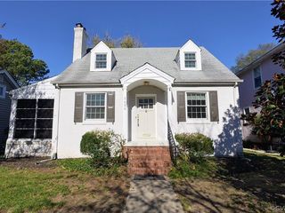 Foreclosed Home - 1404 GREYCOURT AVE, 23227