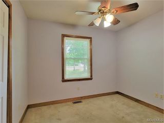 Foreclosed Home - 1431 BURNING TREE RD, 23231