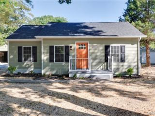 Foreclosed Home - 1374 SCHOOL HOUSE RD, 23231