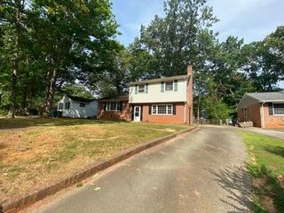 Foreclosed Home - 2116 WOODMONT DR, 23235