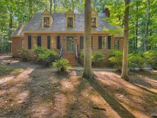 Foreclosed Home - List 101302401