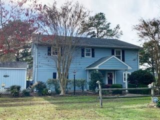 Foreclosed Home - 28150 FAIRWAY DR, 23410