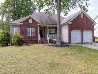 Foreclosed Home - 1531 OLDE MILL CREEK DR, 23434