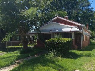 Foreclosed Home - 207 N 4TH ST, 23434