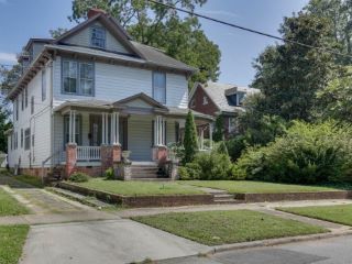 Foreclosed Home - 216 PINNER ST, 23434