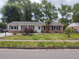 Foreclosed Home - 3813 OLD FORGE RD, 23452