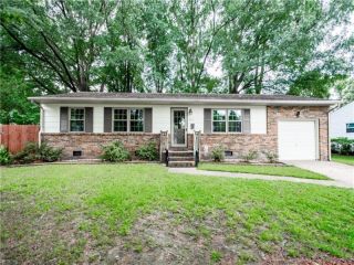 Foreclosed Home - 3717 DONNAWOOD DR, 23452