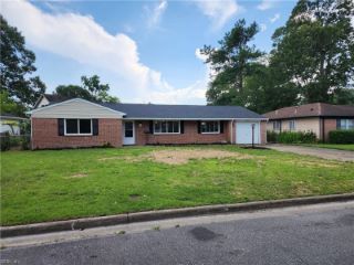 Foreclosed Home - 4121 MILL STREAM RD, 23452