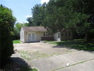 Foreclosed Home - 225 MARLENE ST, 23452