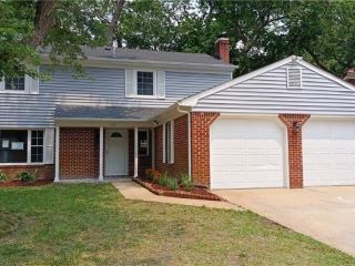 Foreclosed Home - 1408 AMBERLEY FOREST RD, 23453