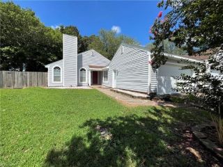 Foreclosed Home - 917 CHIMNEY HILL PKWY, 23462